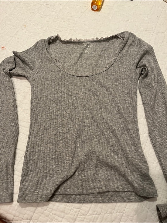 American Eagle Outfitters Tops - American Eagle Outfitters Heather Gray Ribbed Long-Sleeve Scoop Top